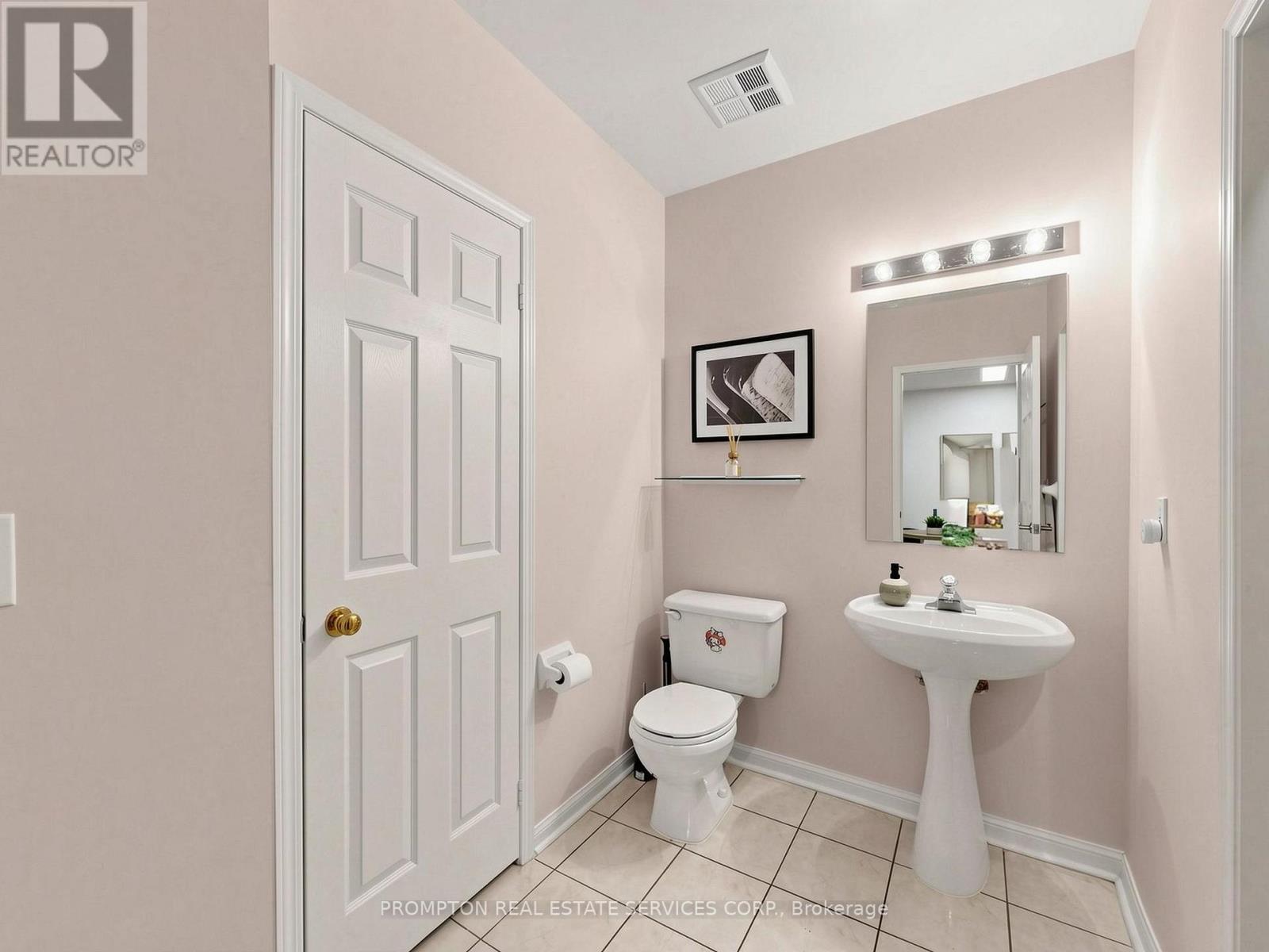 #21 5 ST.MORITZ WAY - 41