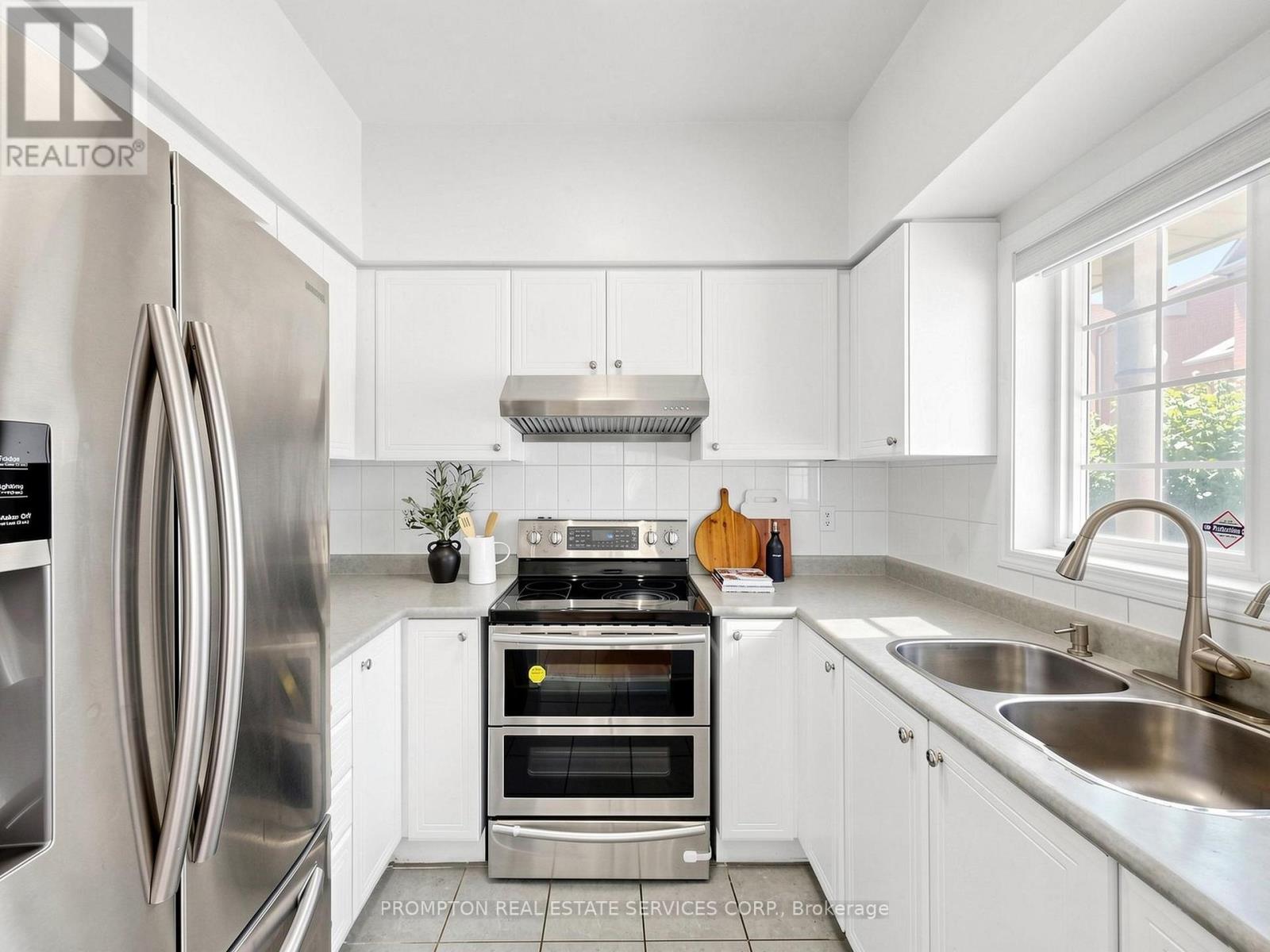 #21 5 ST.MORITZ WAY - 8