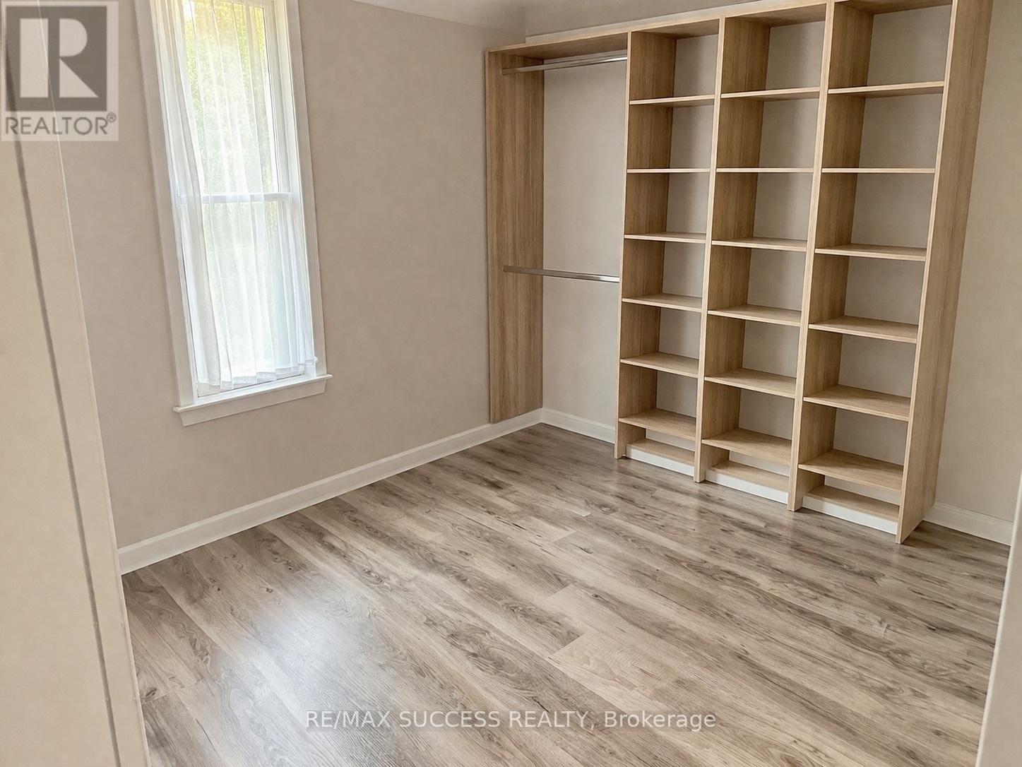 738 MOUNT PLEASANT ROAD - 6