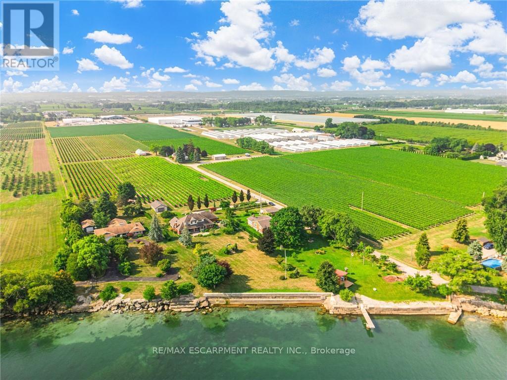 3503 LAKESHORE ROAD - 4