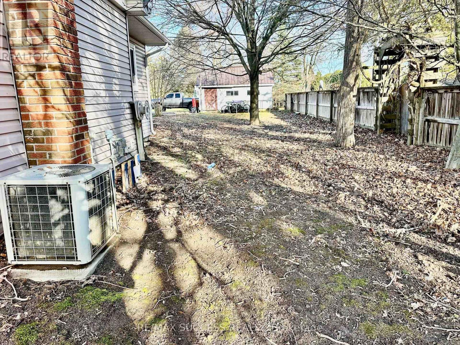 738 MOUNT PLEASANT ROAD - 29