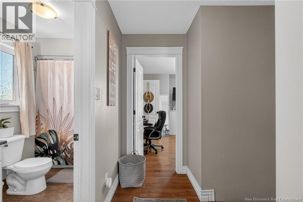 19 Naples Drive - Image 35