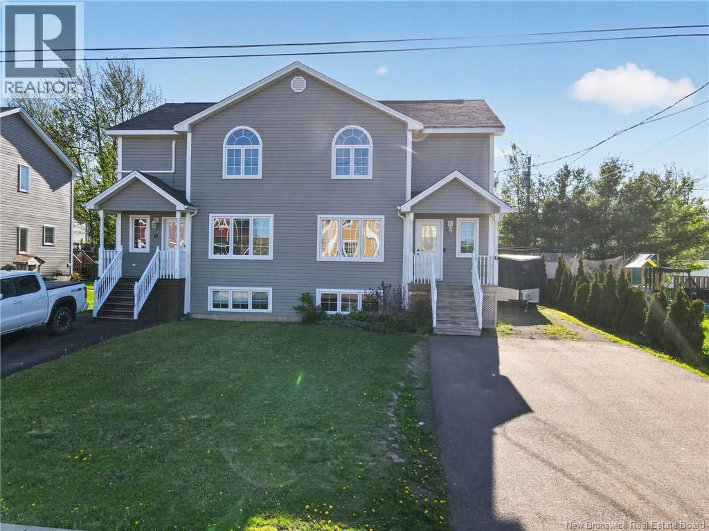19 Naples Drive - Image 37