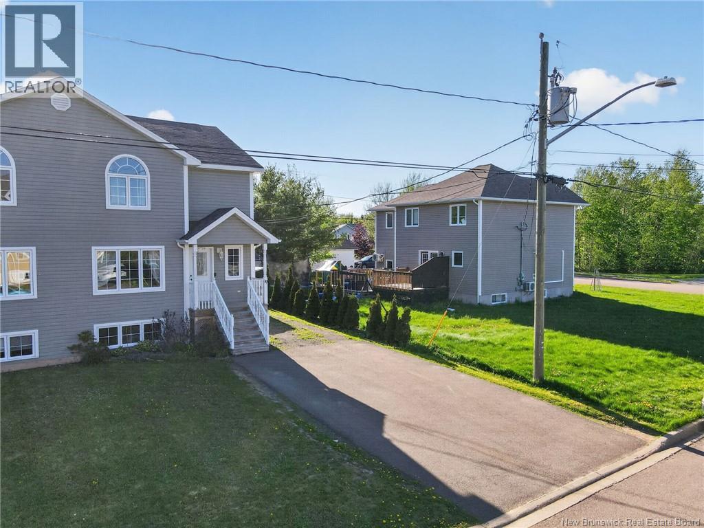 19 Naples Drive - Image 41