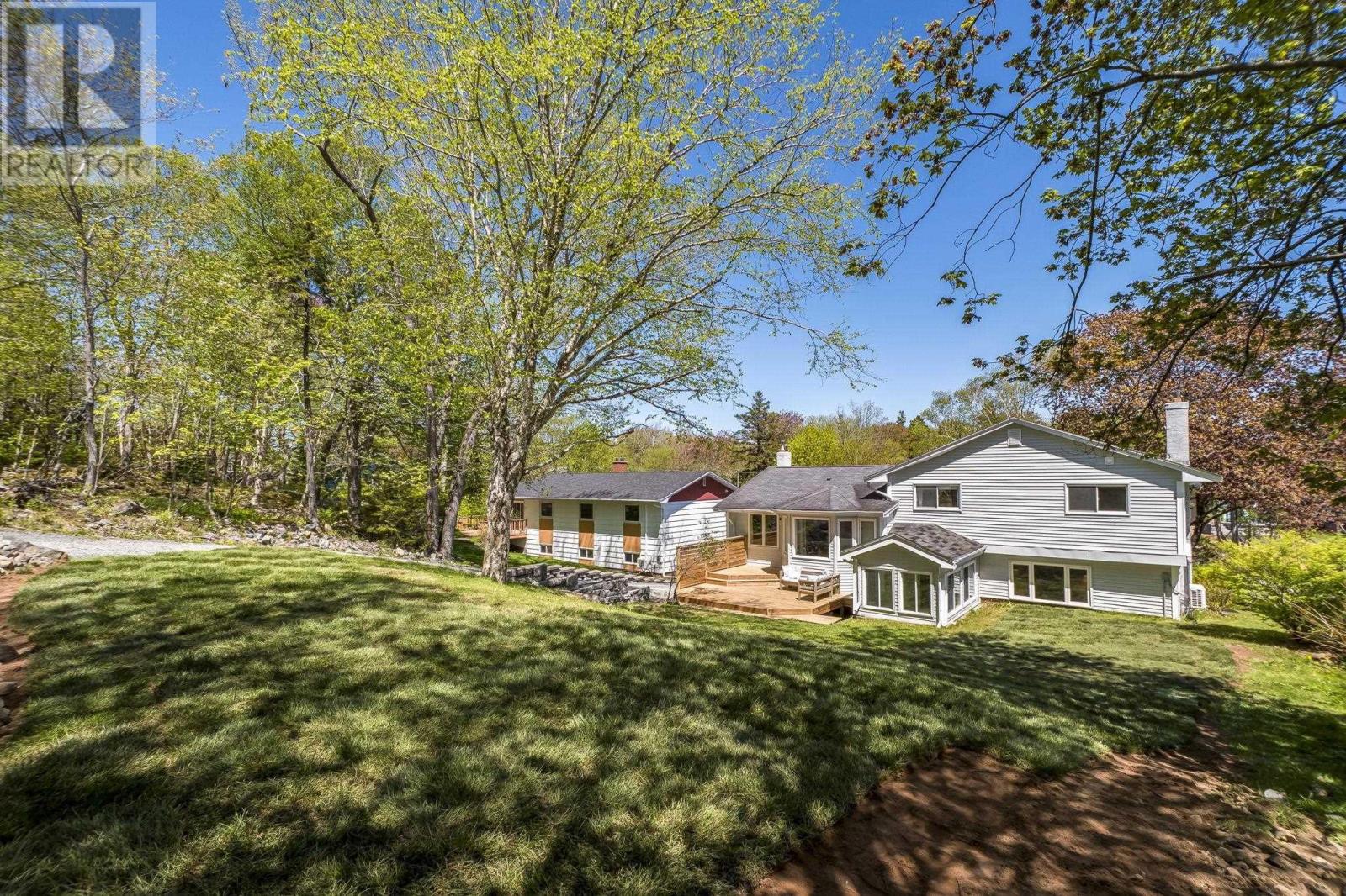 14 & 14B Robert Allen Drive - 35
