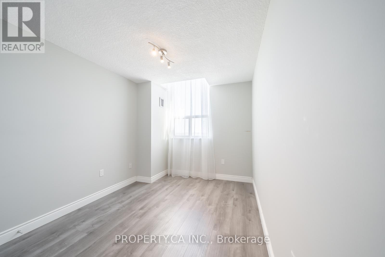 #1204 355 RATHBURN ROAD E - 23