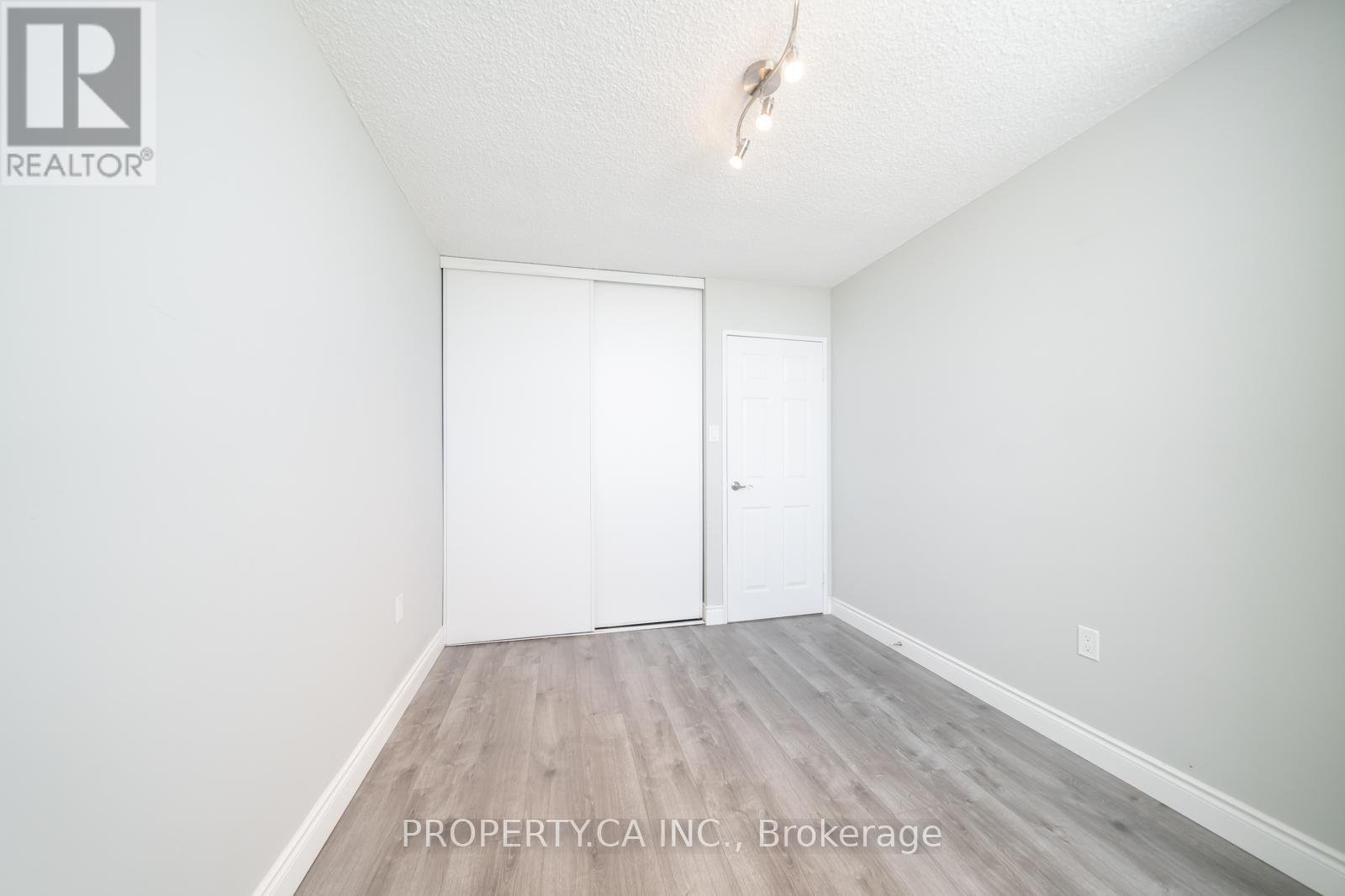 #1204 355 RATHBURN ROAD E - 24