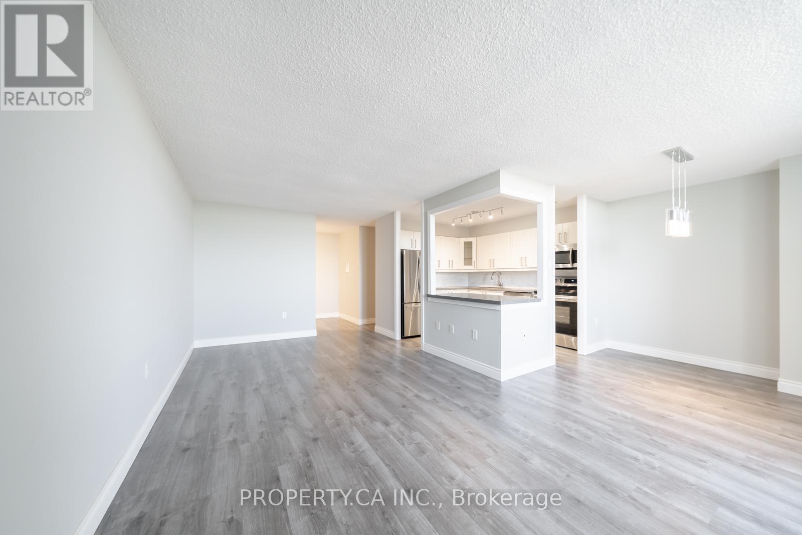 #1204 355 RATHBURN ROAD E - 5