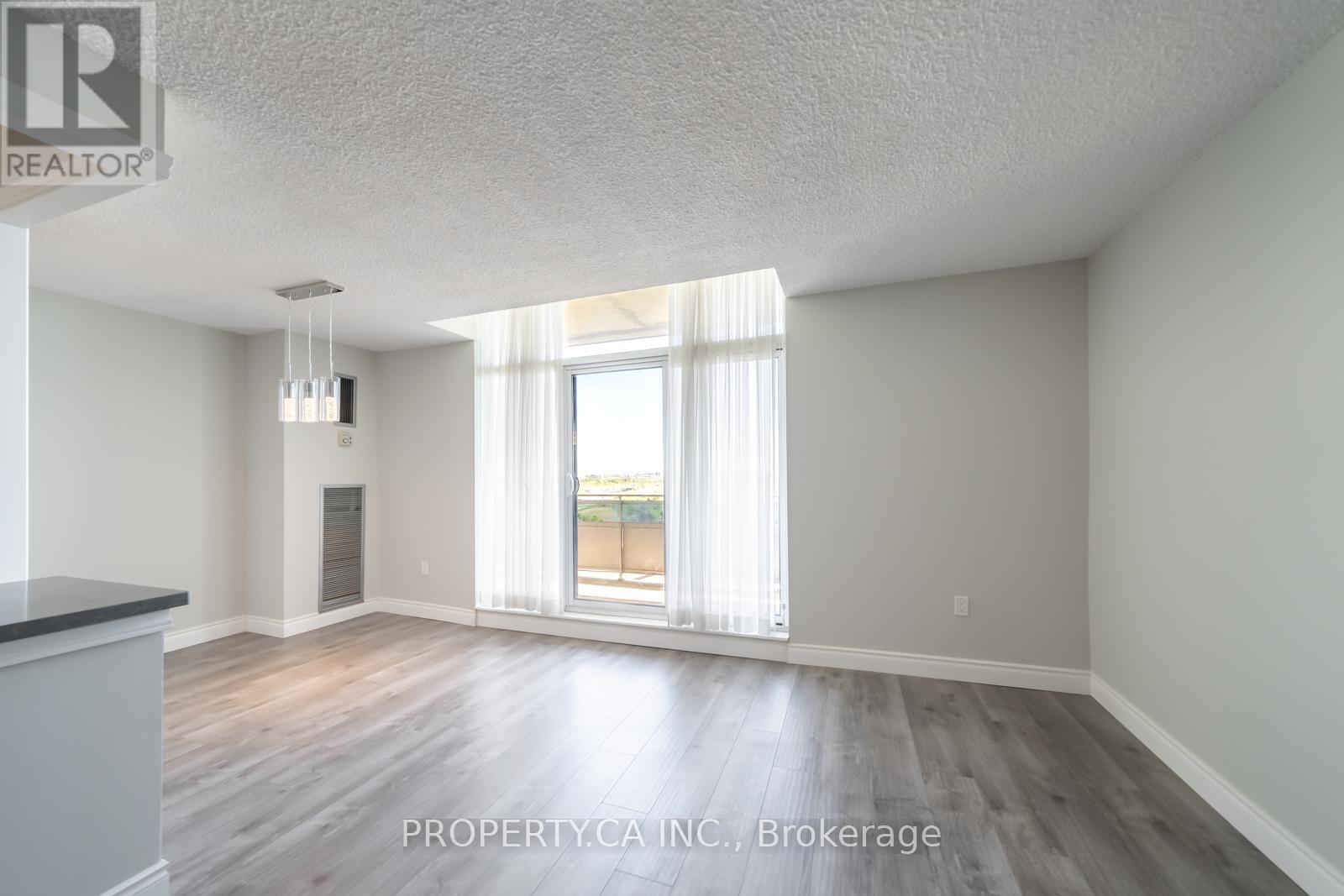 #1204 355 RATHBURN ROAD E - 7