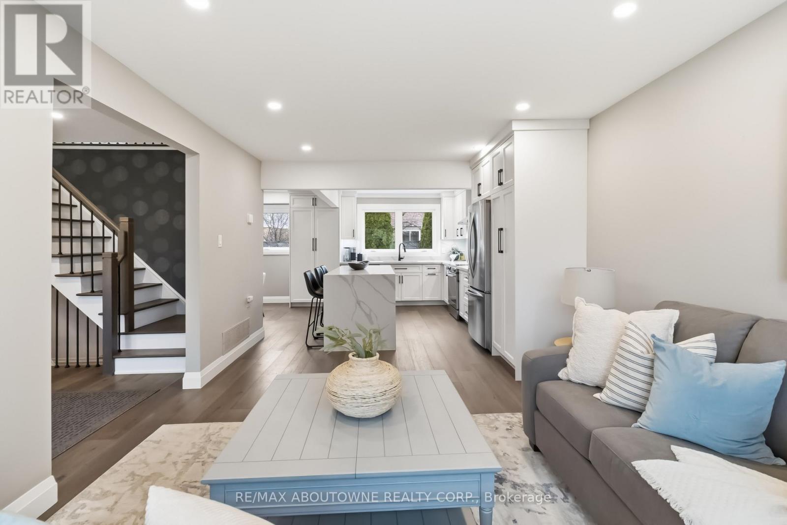 2485 WOBURN CRESCENT - 5