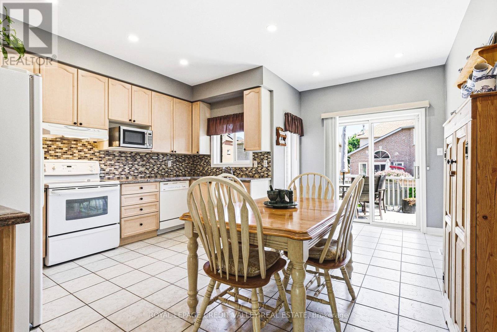 105 PINEBROOK CIRCLE - 11