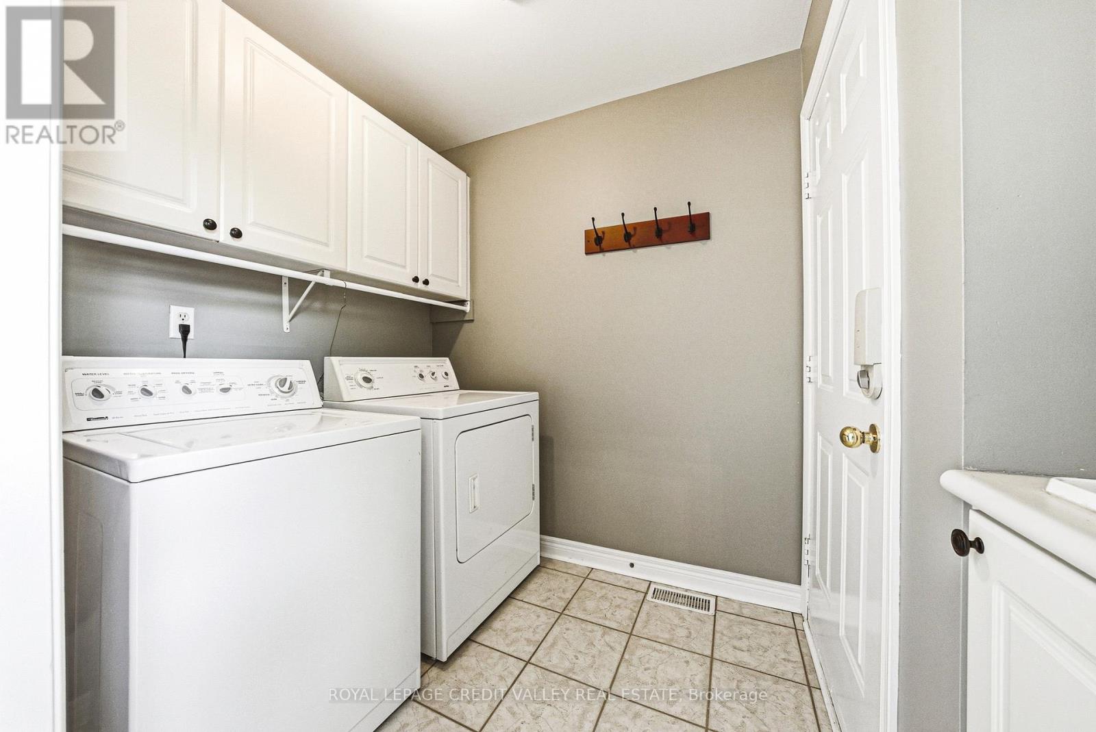 105 PINEBROOK CIRCLE - 22