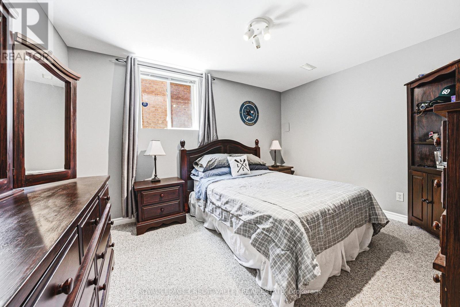 105 PINEBROOK CIRCLE - 25