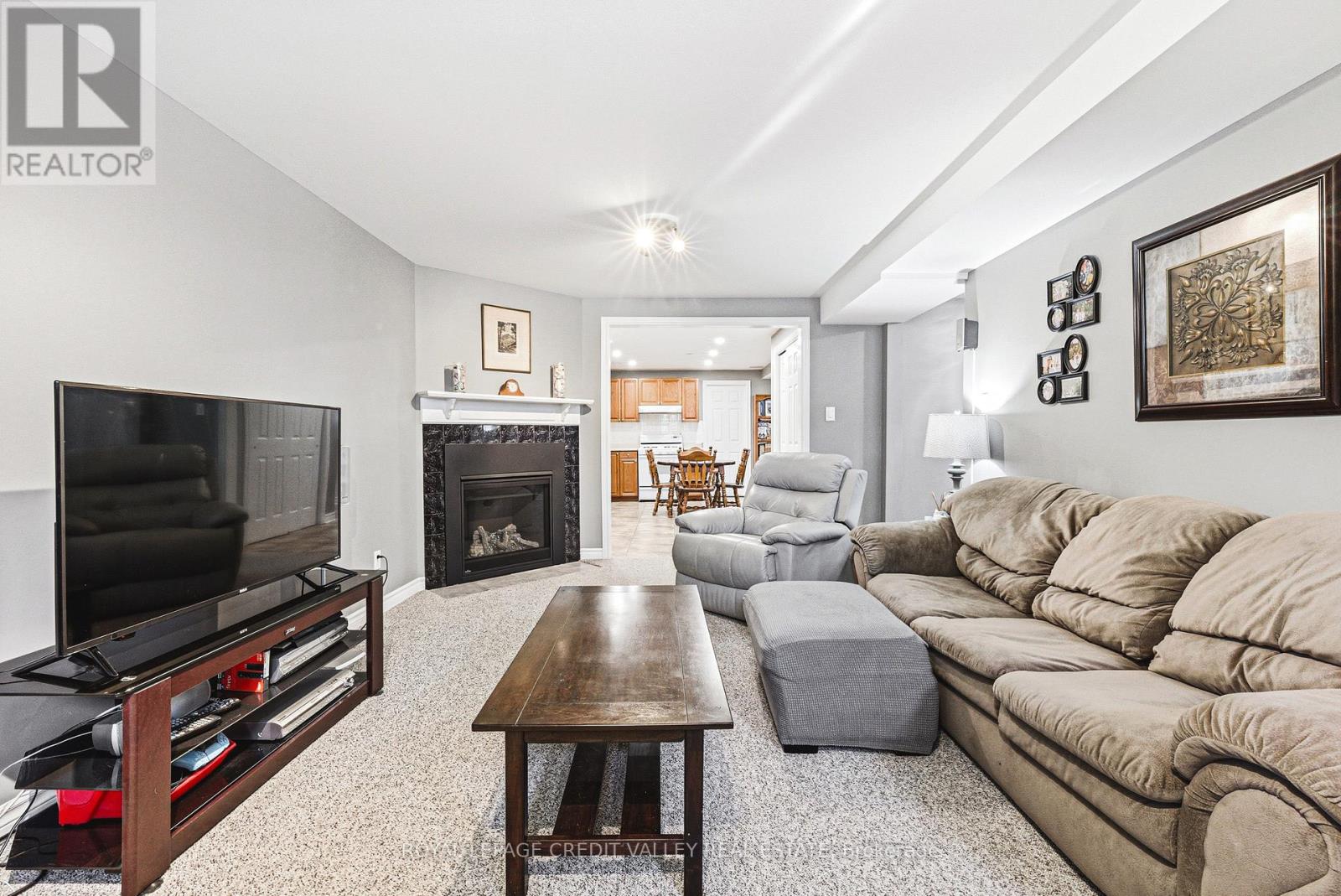 105 PINEBROOK CIRCLE - 29