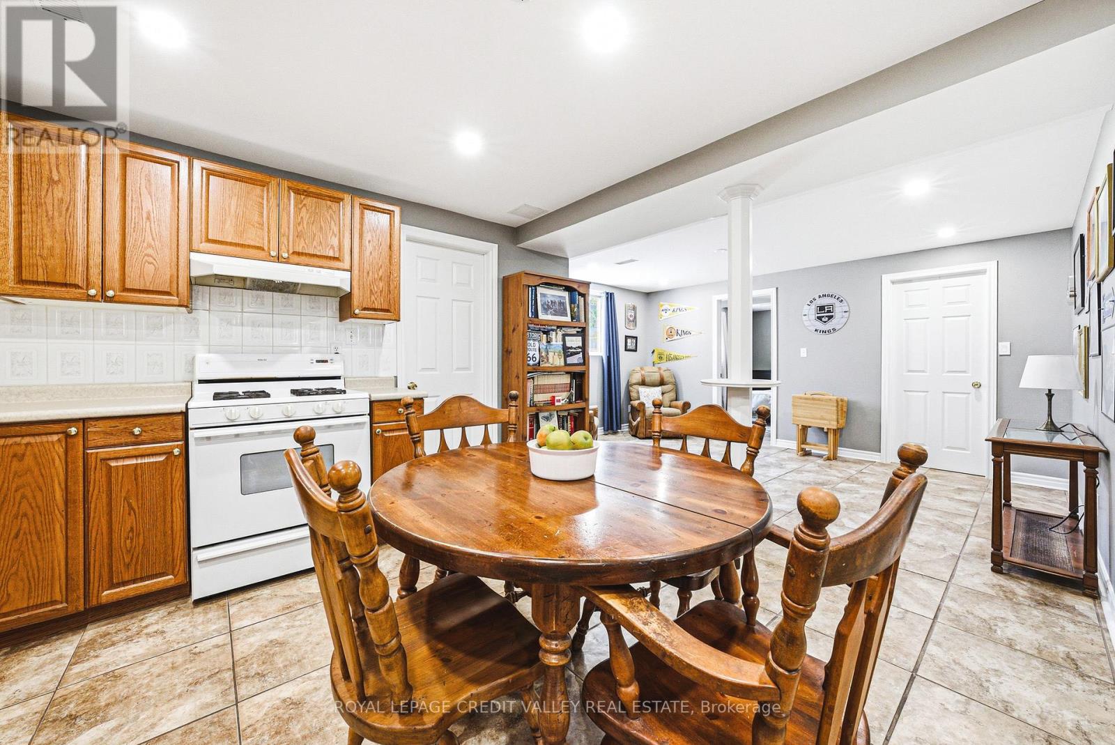 105 PINEBROOK CIRCLE - 30