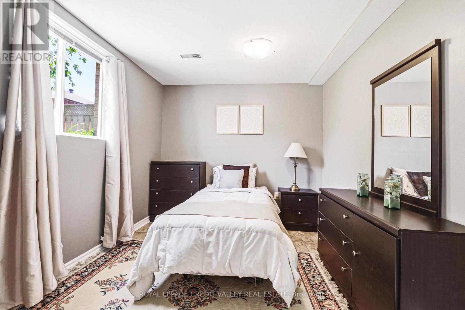 105 PINEBROOK CIRCLE - 33