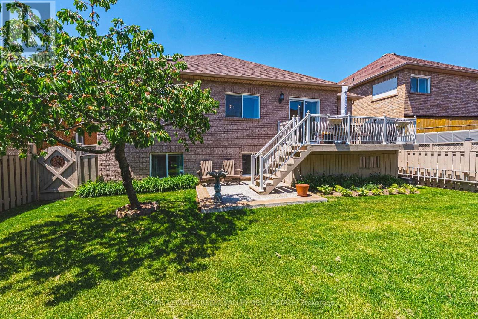 105 PINEBROOK CIRCLE - 35