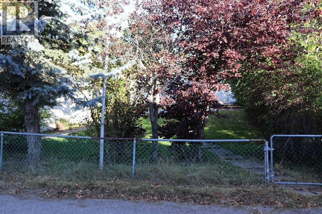 5021 6 Avenue - 7