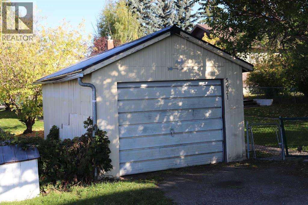 5021 6 Avenue - 6
