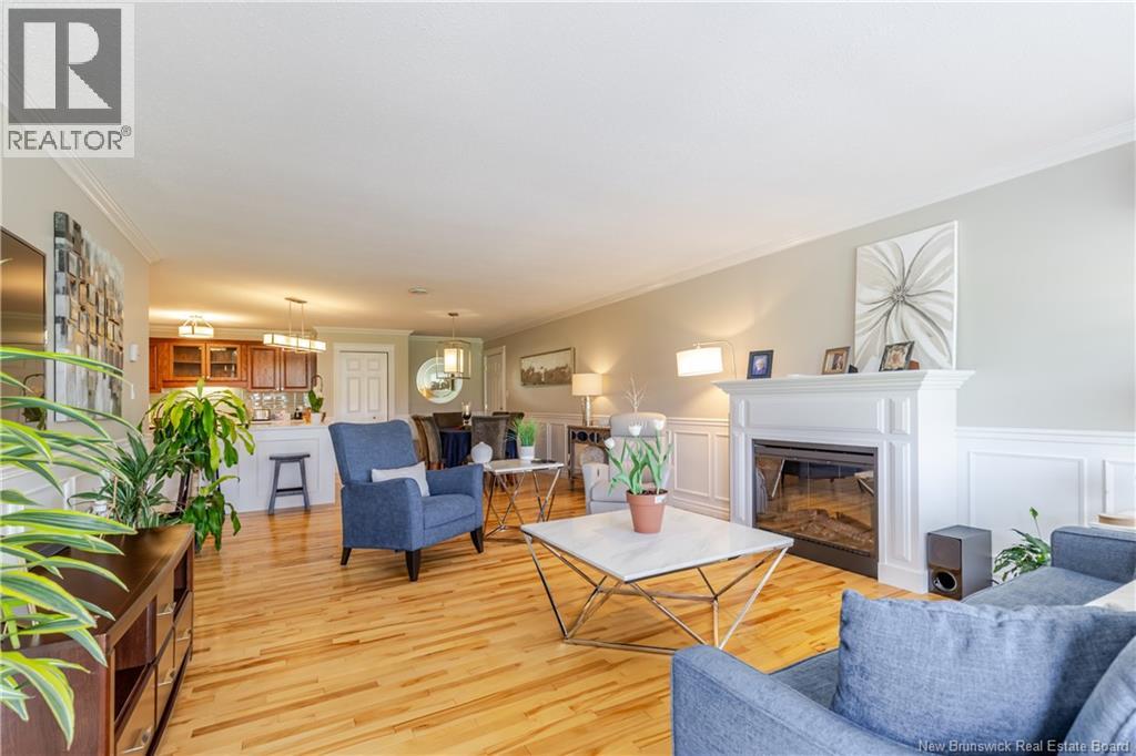 #13 185 Reynolds Street - Image 3