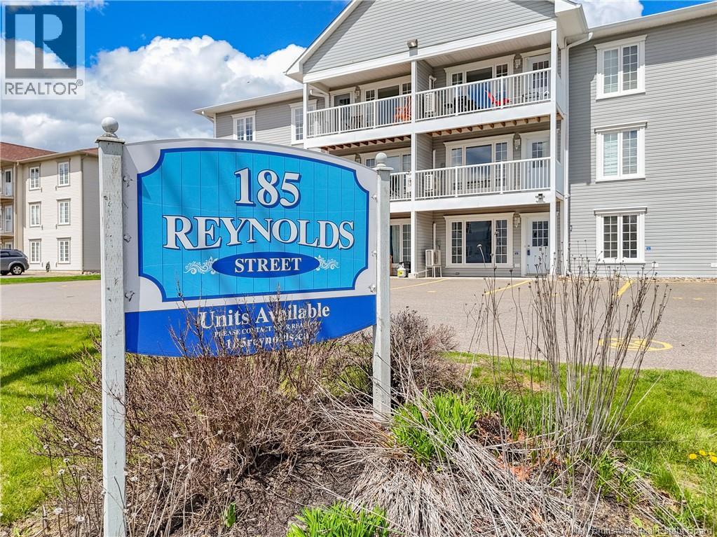 #13 185 Reynolds Street - Image 2