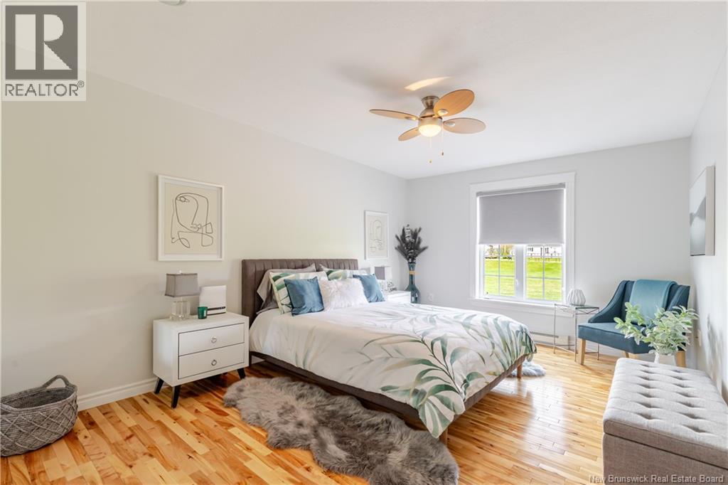#13 185 Reynolds Street - 18