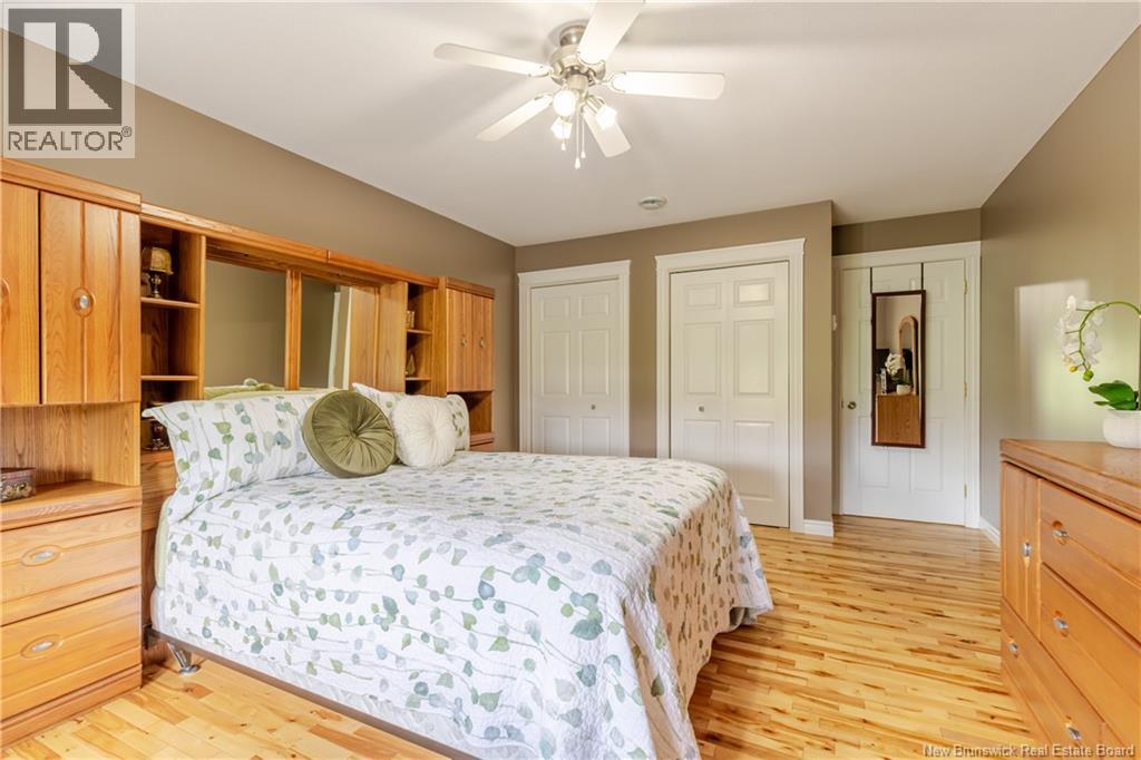 #13 185 Reynolds Street - 16