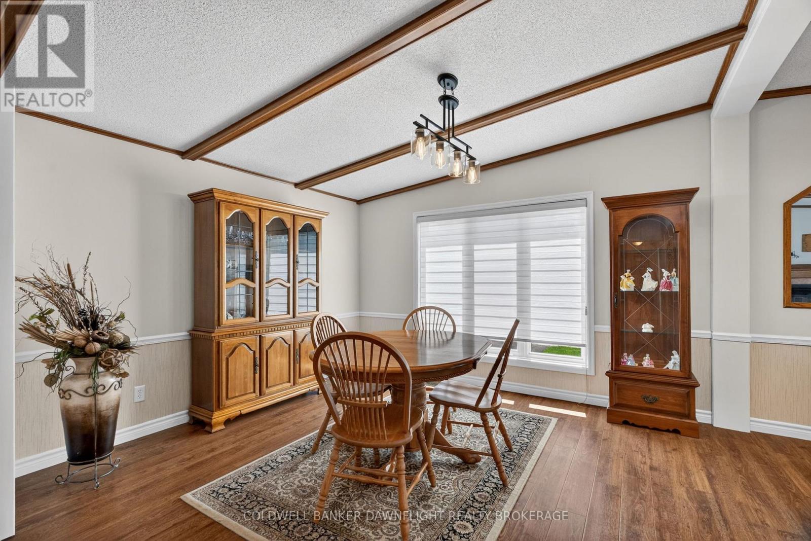 48 REDFORD DRIVE - 12