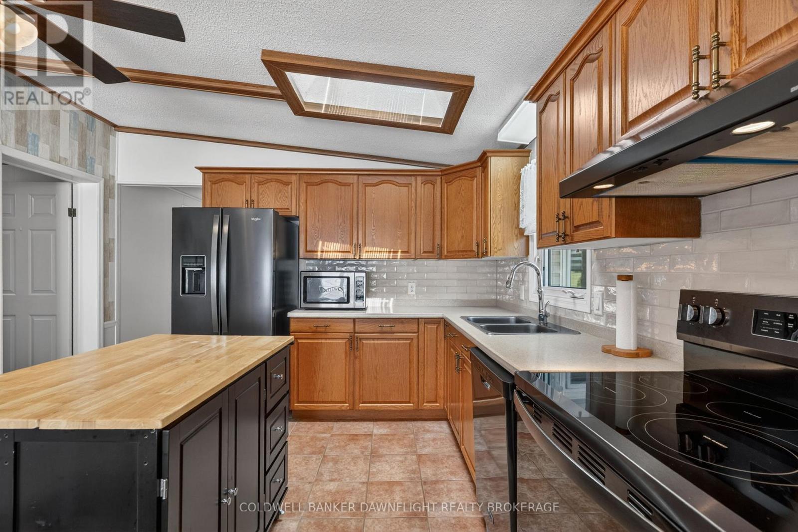 48 REDFORD DRIVE - Image 13