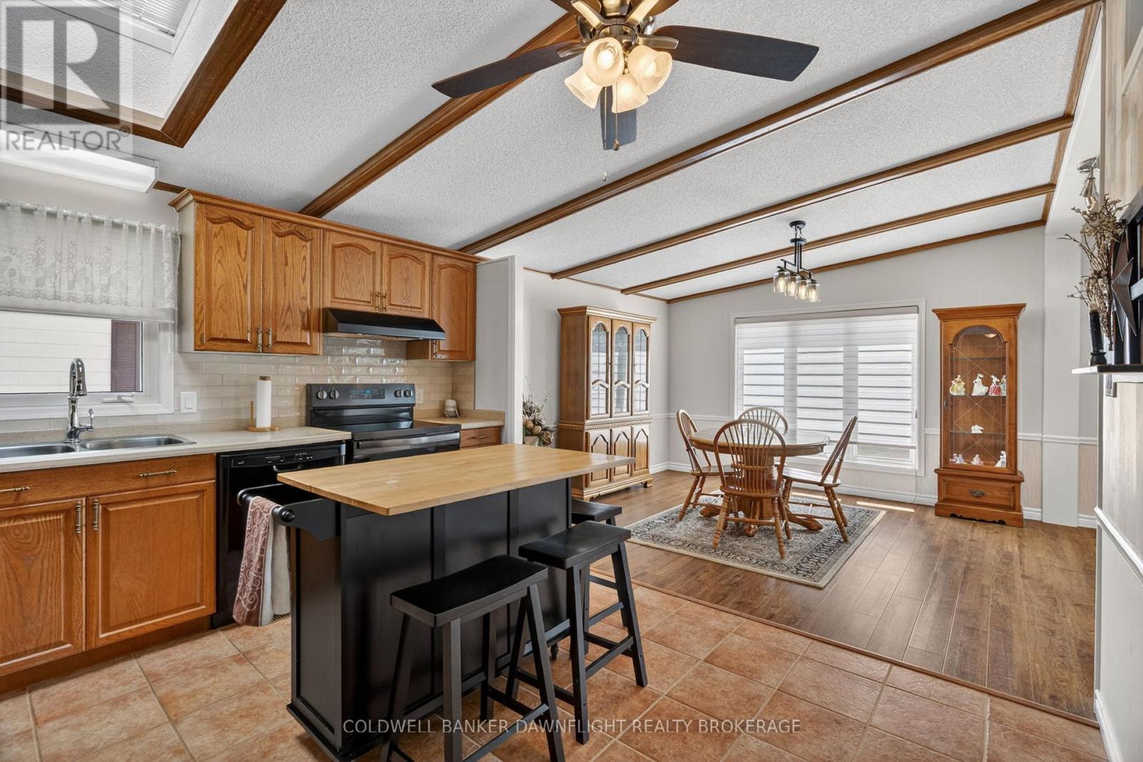 48 REDFORD DRIVE - Image 15