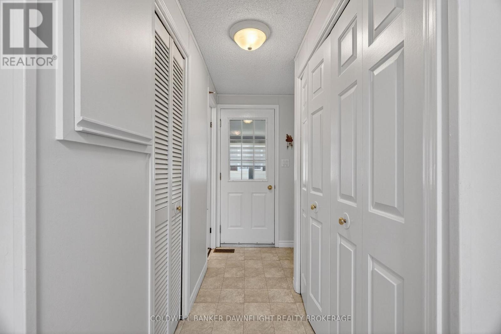 48 REDFORD DRIVE - Image 18