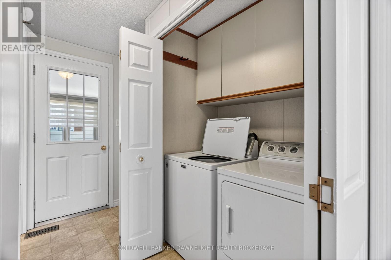 48 REDFORD DRIVE - Image 19