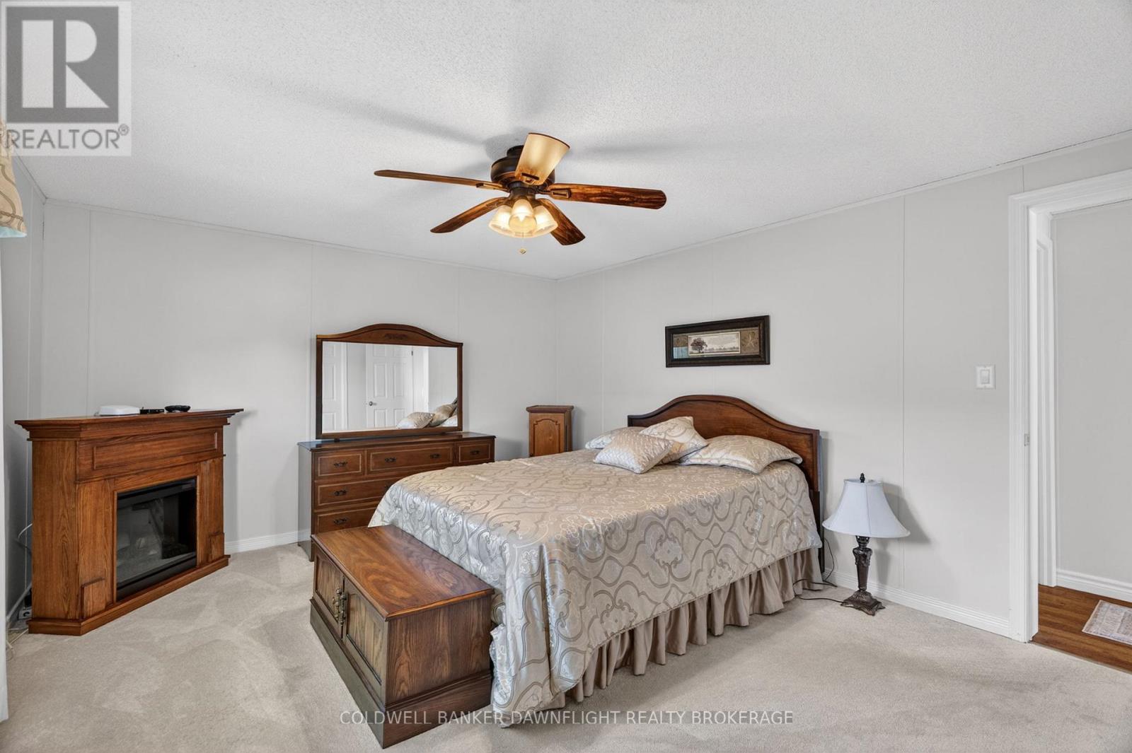 48 REDFORD DRIVE - 24