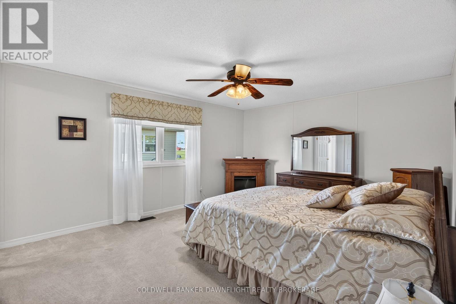 48 REDFORD DRIVE - 26