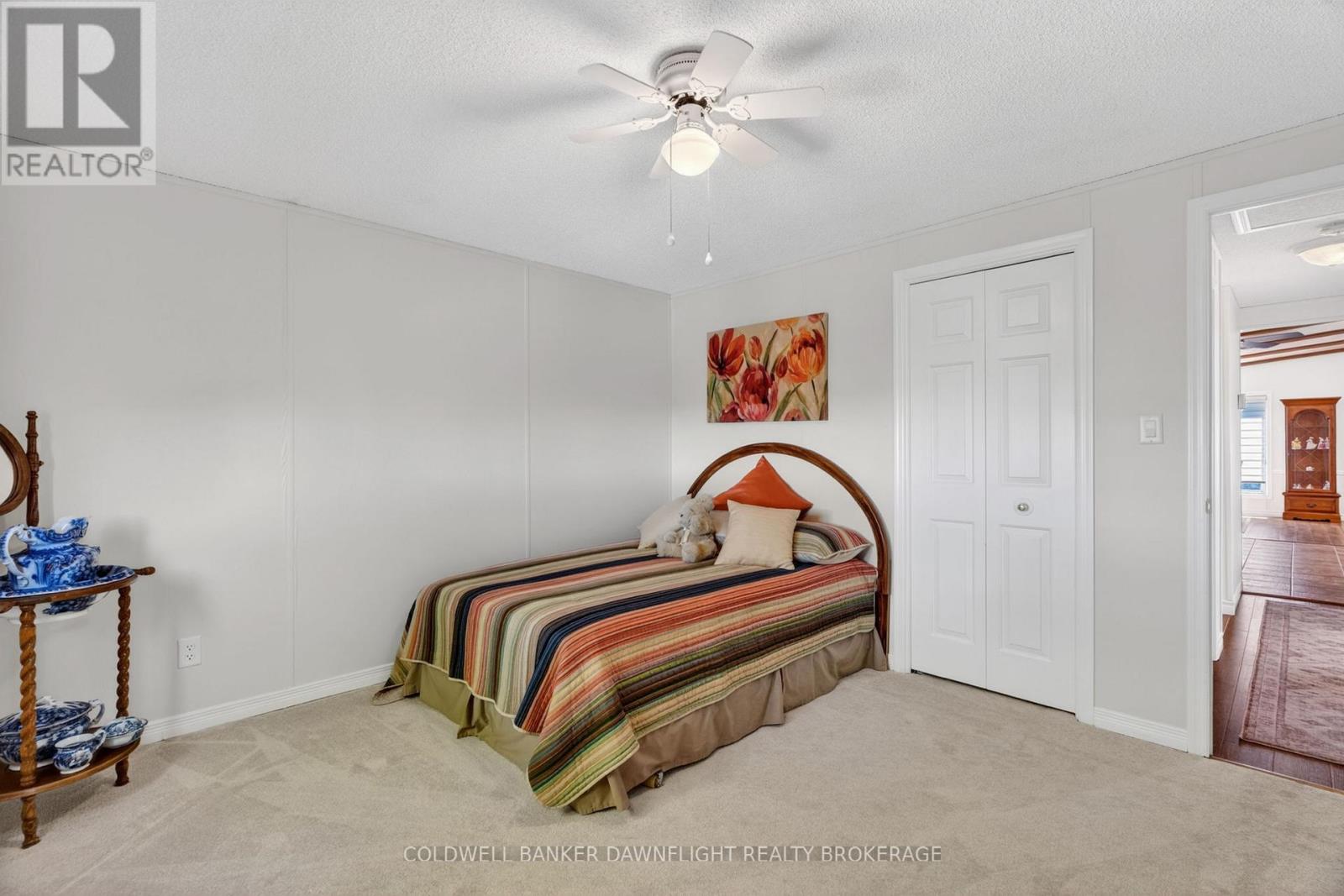 48 REDFORD DRIVE - Image 28