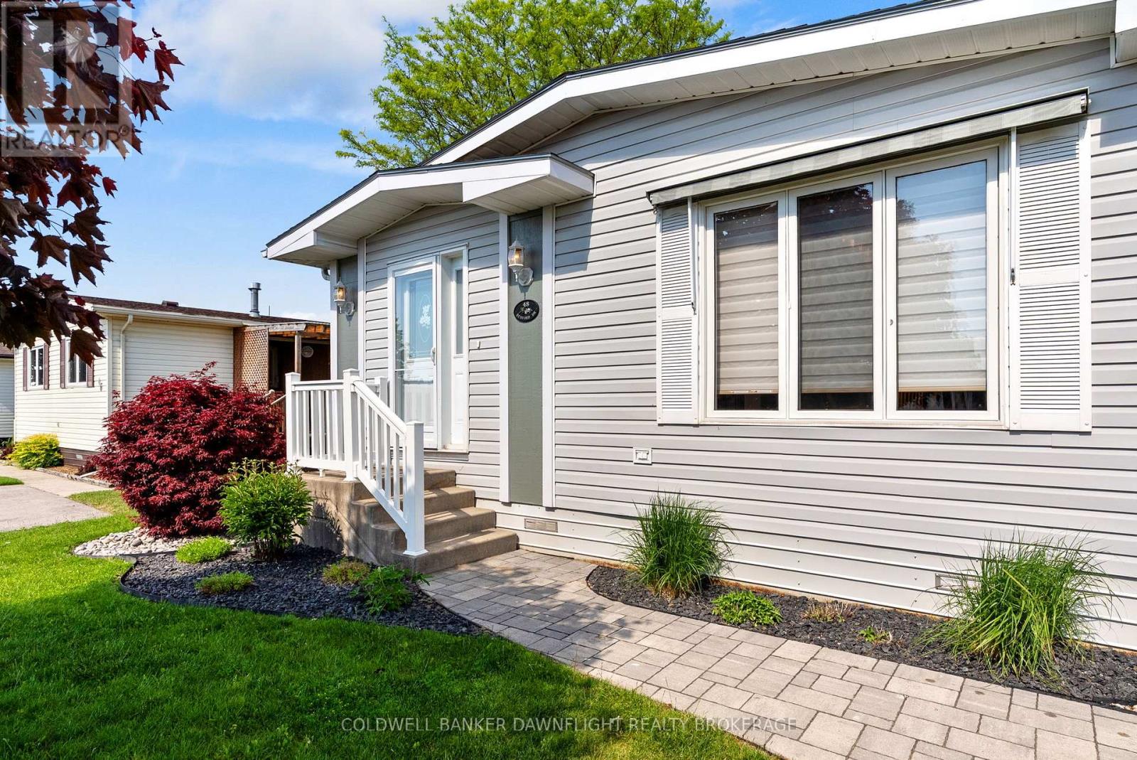 48 REDFORD DRIVE - 3
