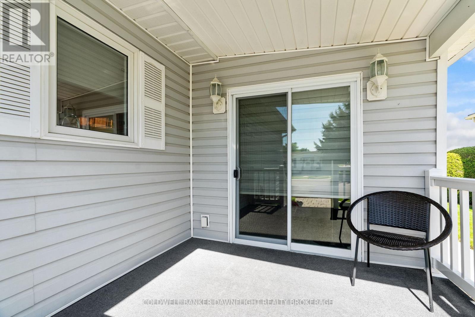48 REDFORD DRIVE - Image 32