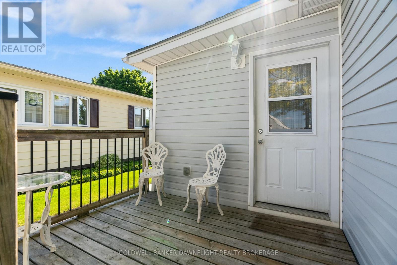 48 REDFORD DRIVE - Image 33