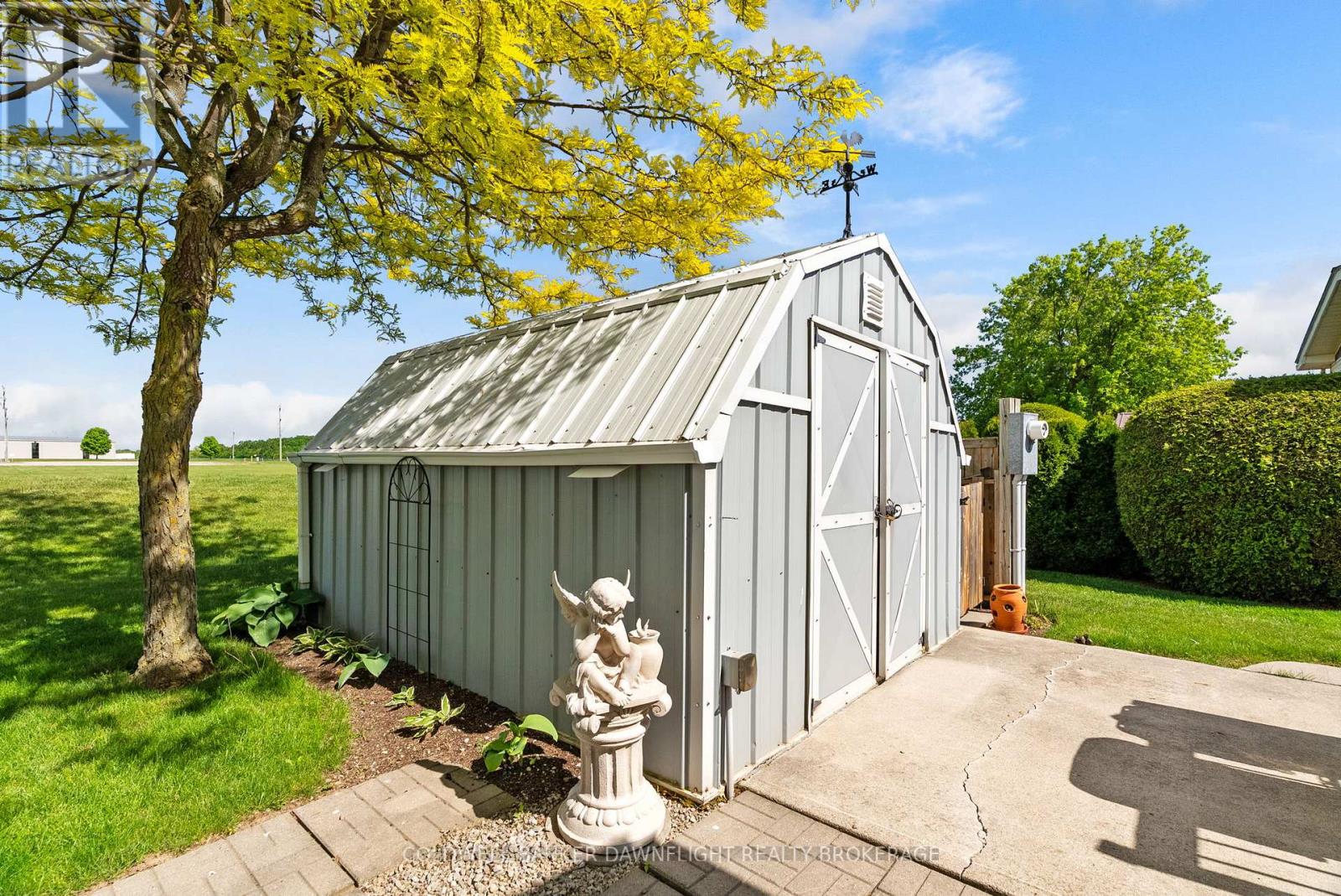 48 REDFORD DRIVE - Image 34