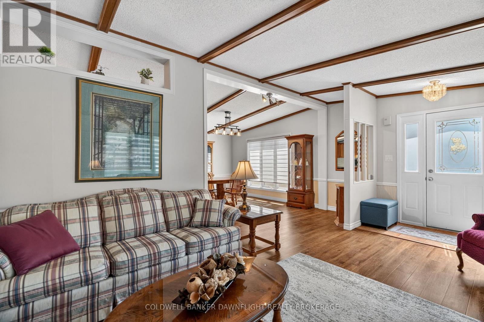 48 REDFORD DRIVE - 9