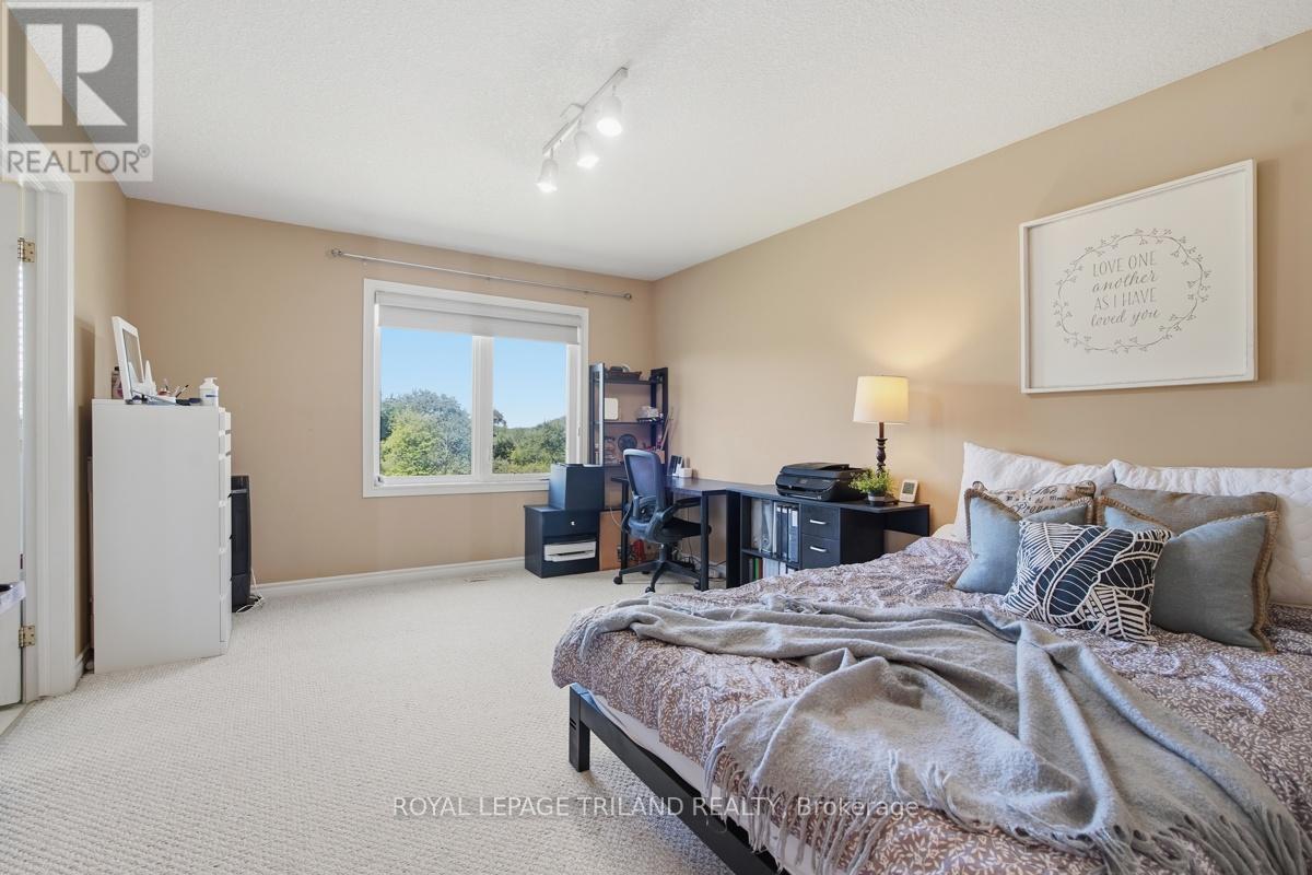 #127 600 HYDE PARK ROAD - 19