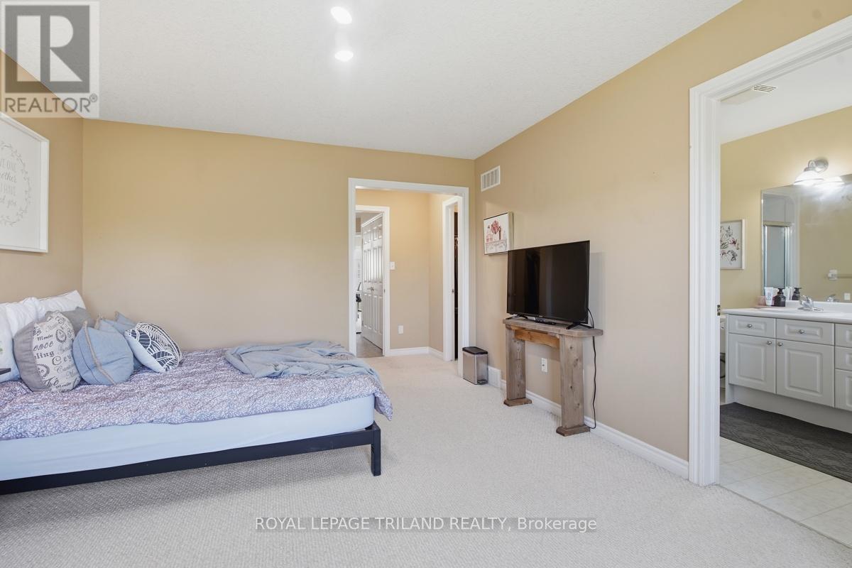 #127 600 HYDE PARK ROAD - 20