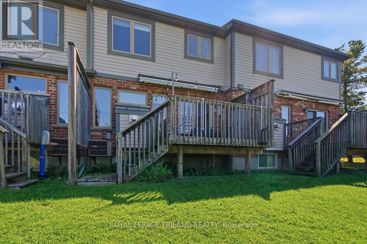 #127 600 HYDE PARK ROAD - 41