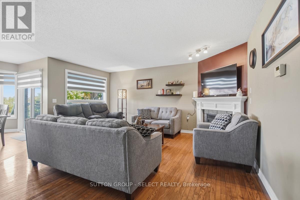 1789 DEVOS DRIVE - 8