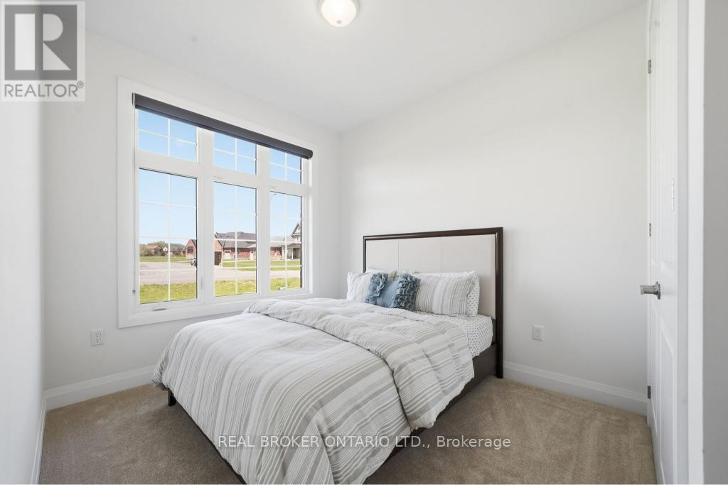 28 WELLERS WAY - 26