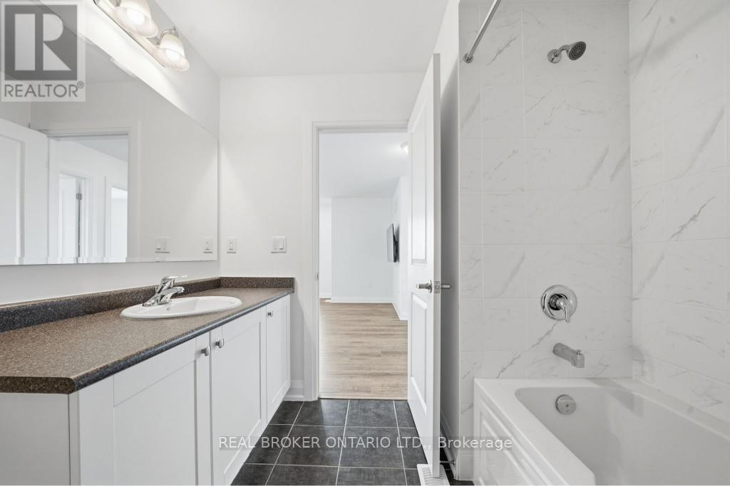 28 WELLERS WAY - 34