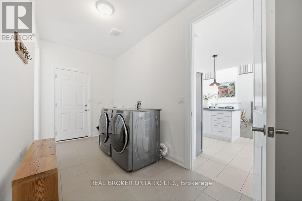 28 WELLERS WAY - 37
