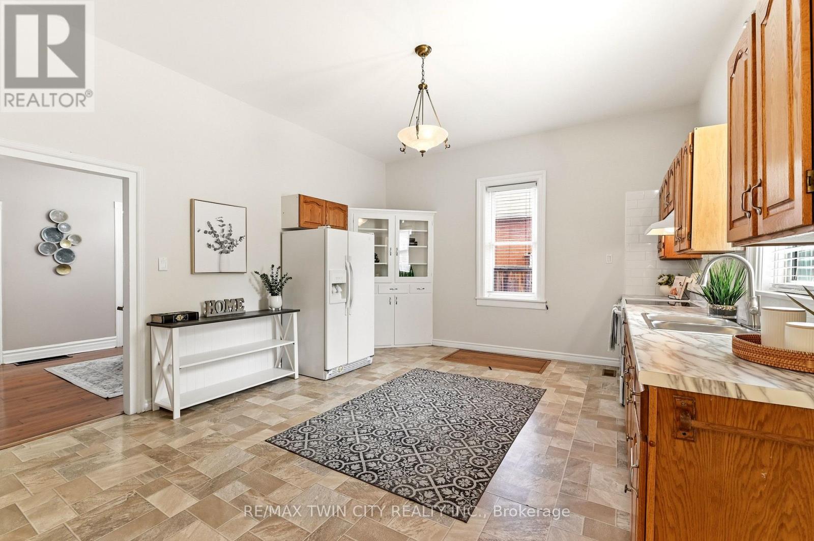 277 MAIN STREET - 18