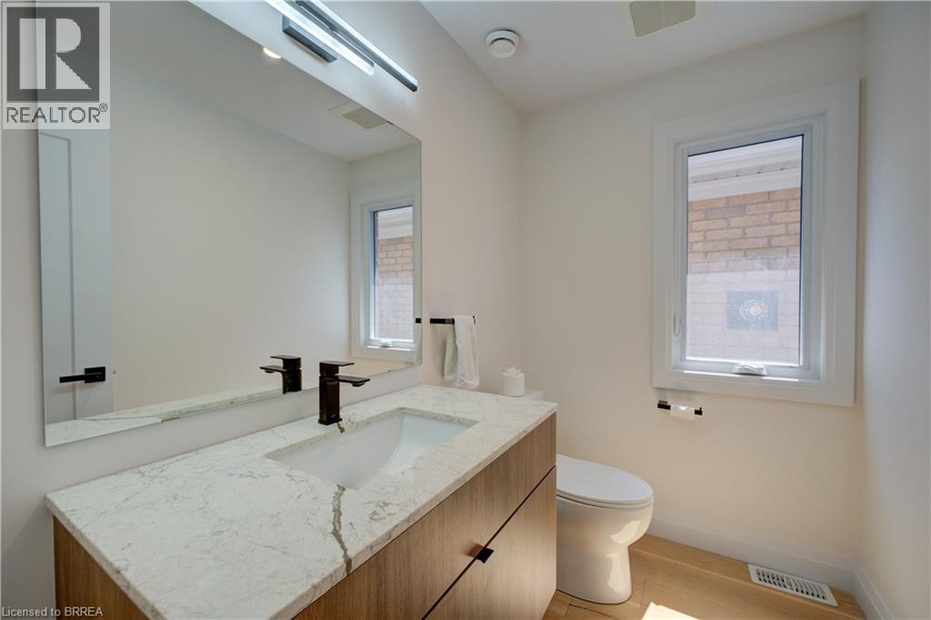 #10 152 DUFFERIN Avenue - 14
