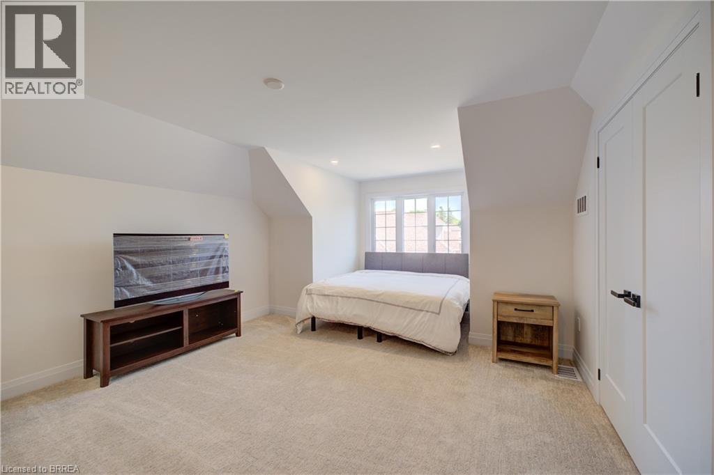 #10 152 DUFFERIN Avenue - 22